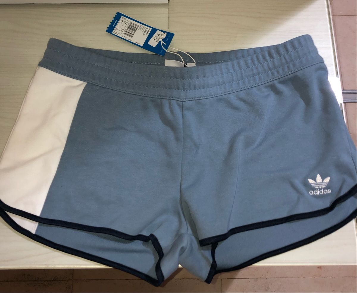 short adidas moletom feminino