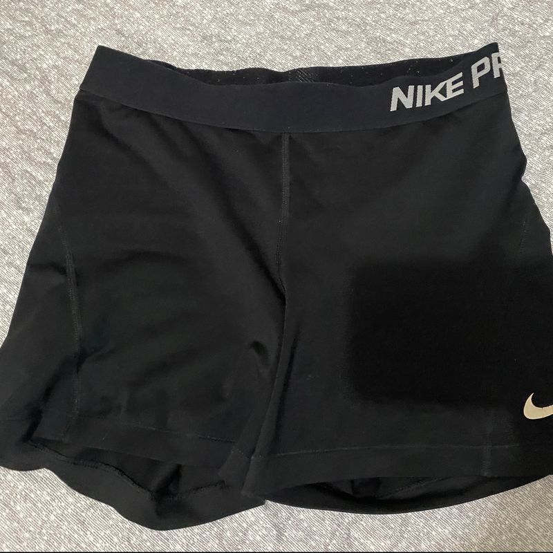 N I K E PRO VOLLEYBALL SPANDEX SHORTS