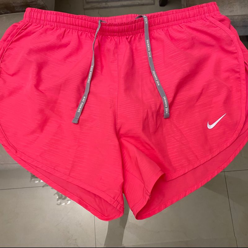 Short nike best sale feminino rosa