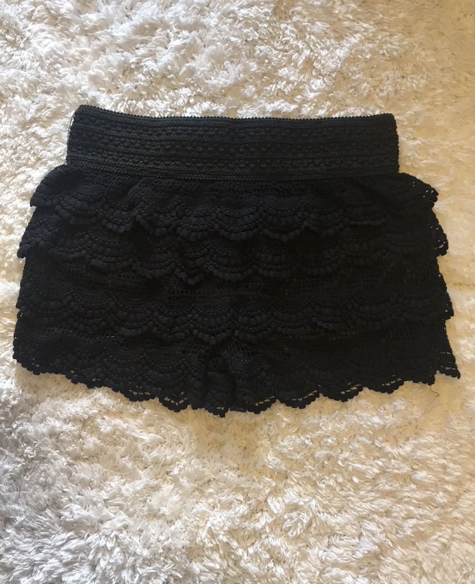 short saia renda