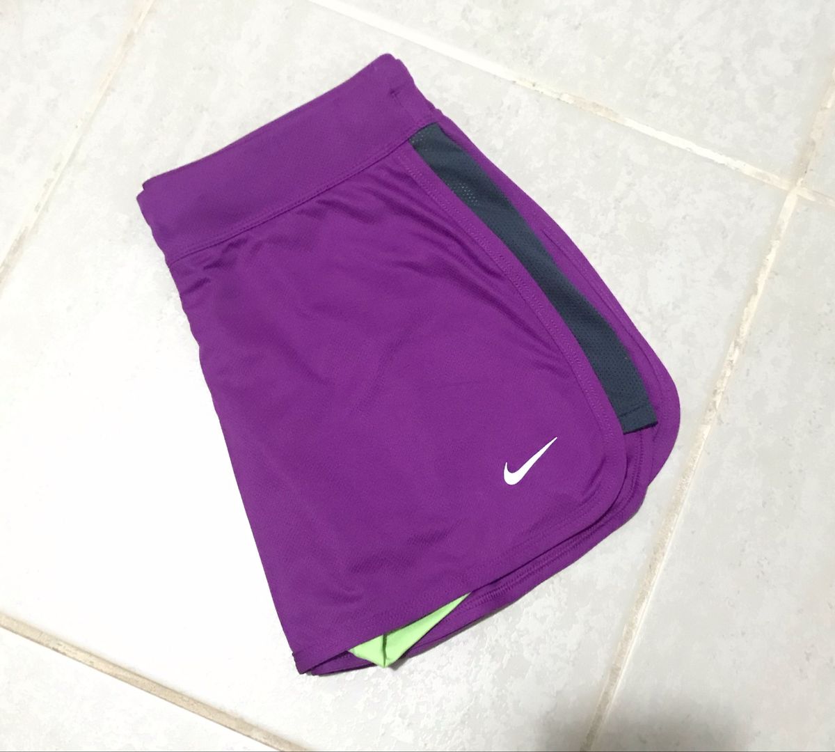 short saia da nike