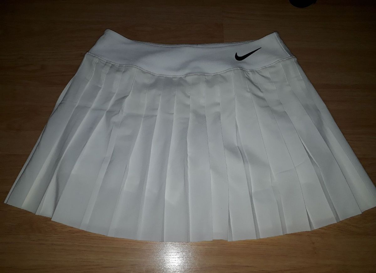 short saia nike