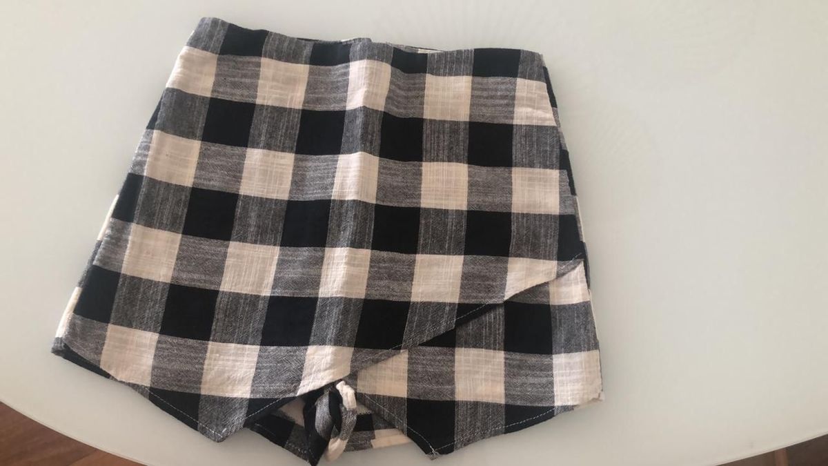 short saia quadriculado