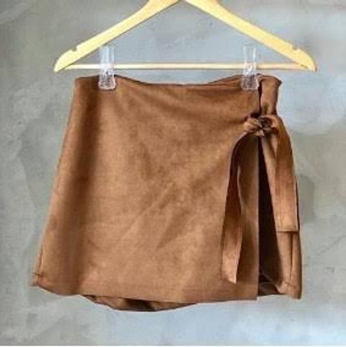 short saia de suede