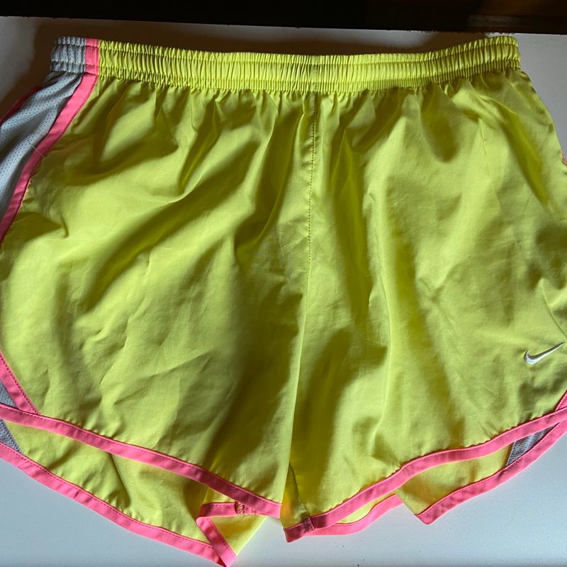 Black and best sale yellow nike shorts