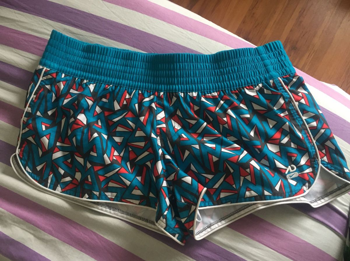 short tactel nike feminino