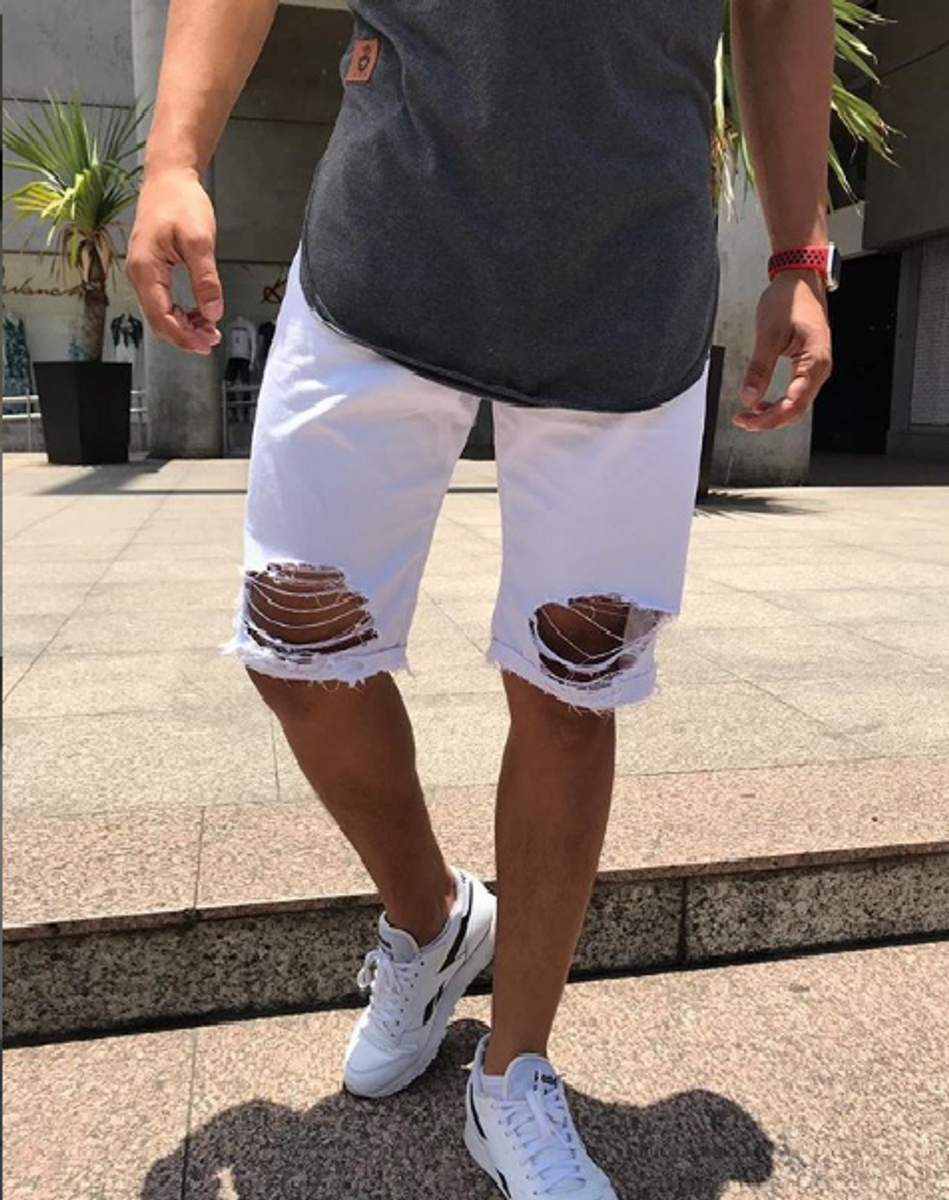 short branco masculino rasgado