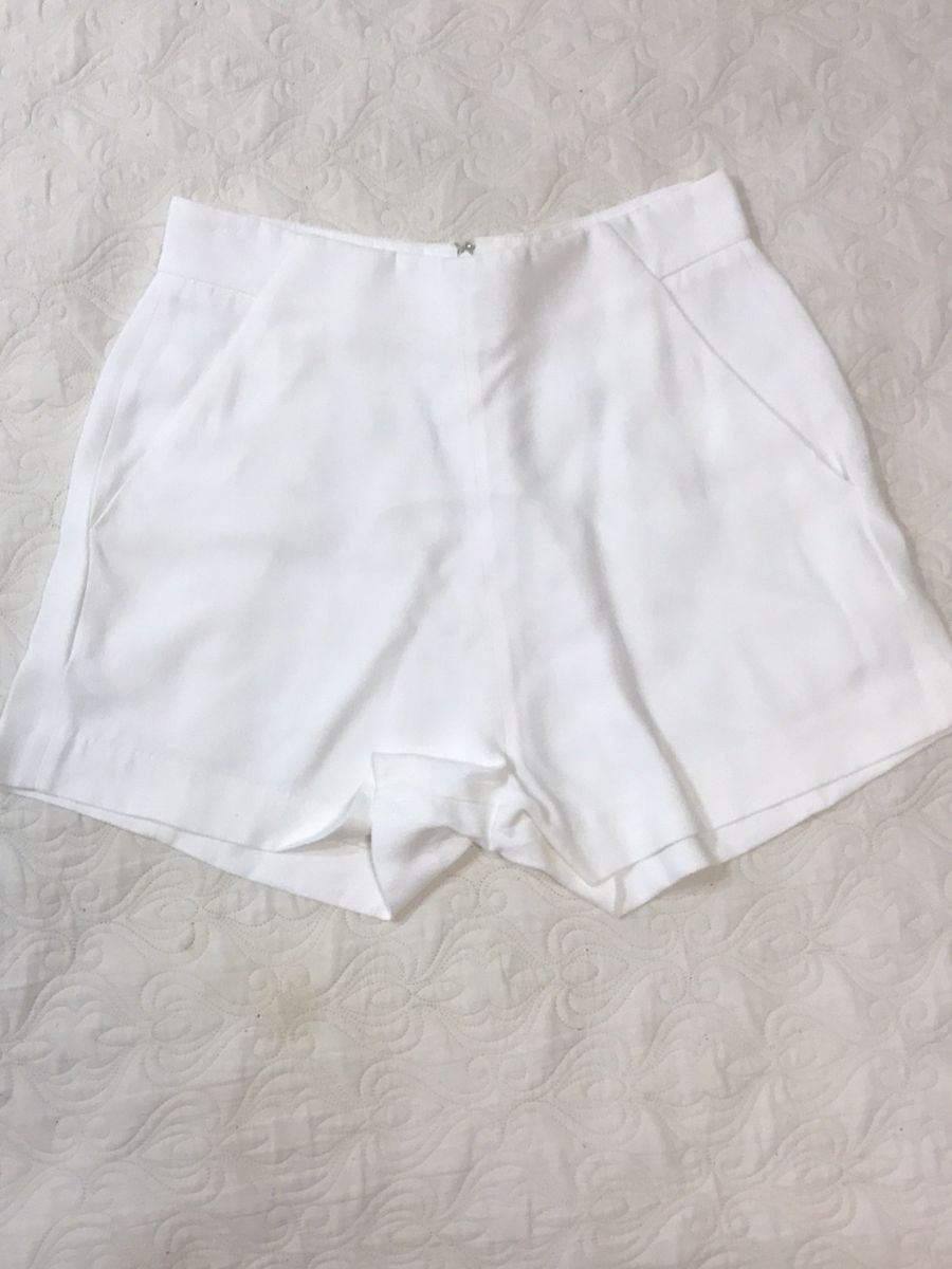 short branco cos alto