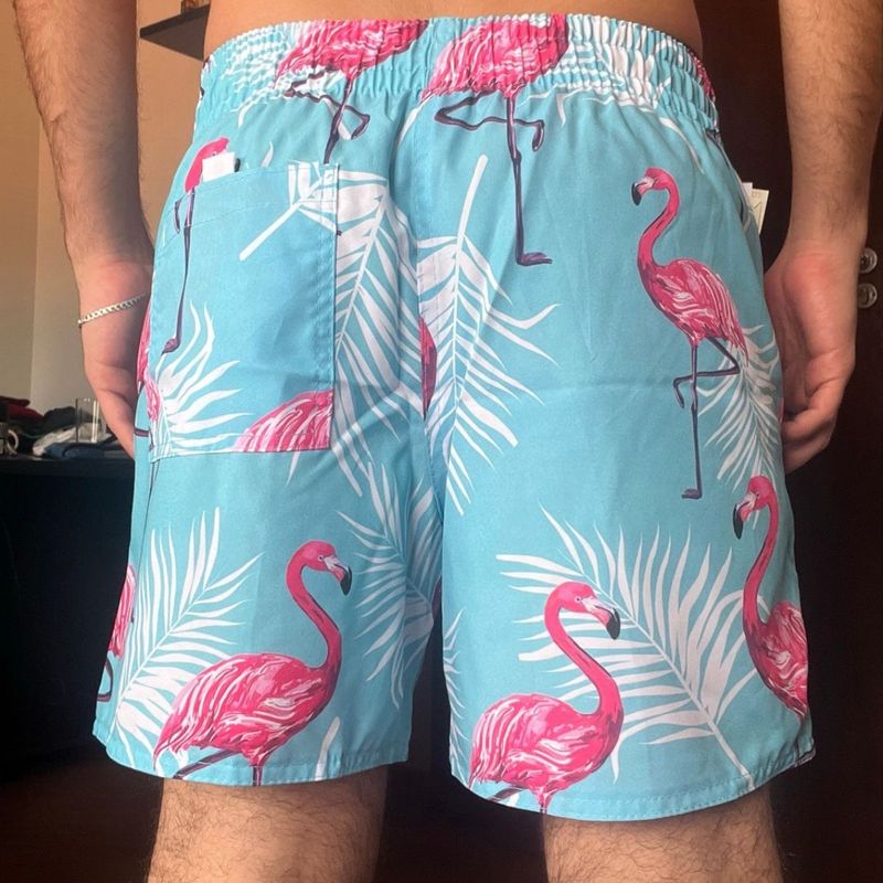 Bermuda Izod Masculina Rosa com Flamingos Azuis Tamanho 44 Brasil