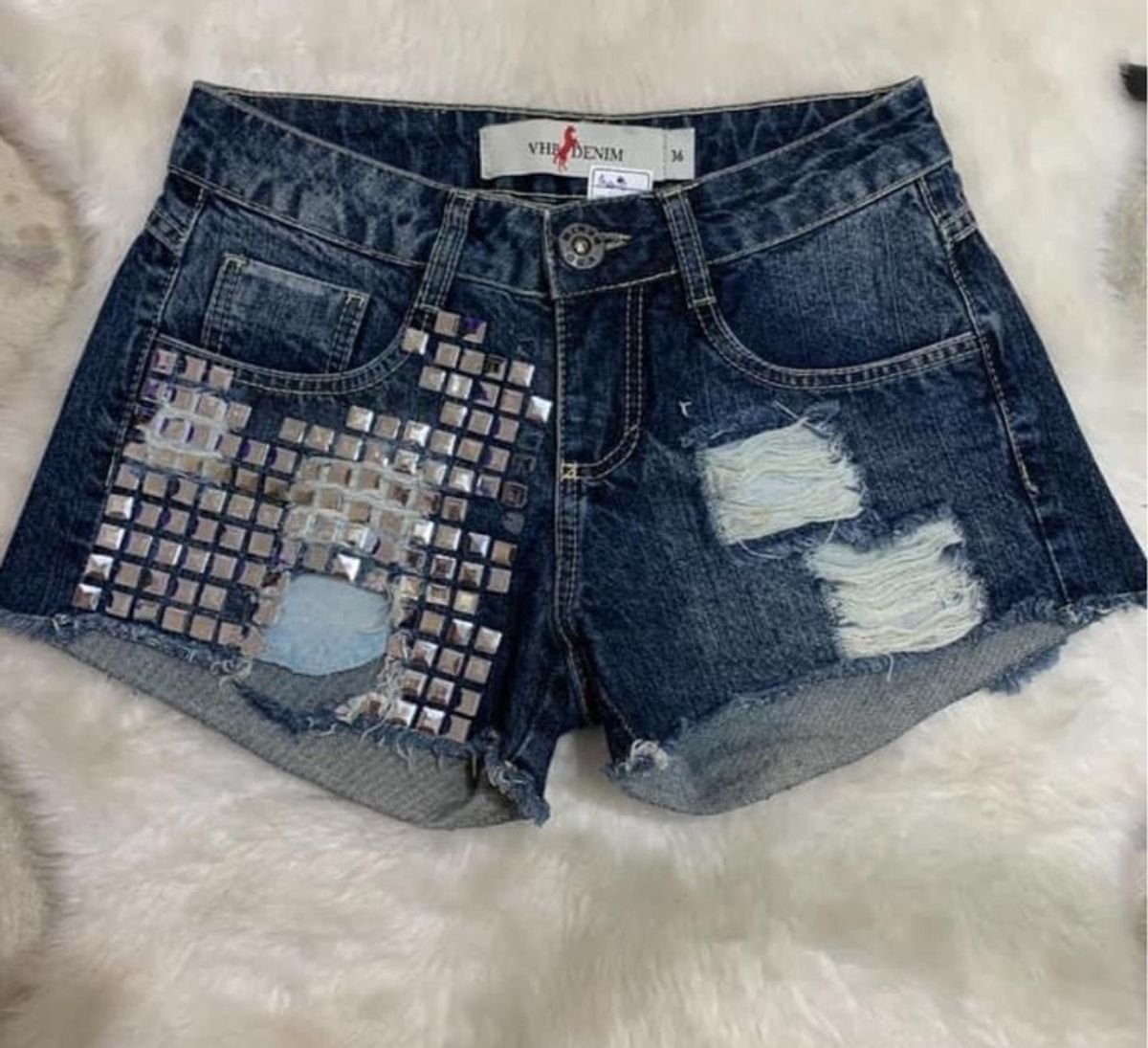 Shorts jeans sale customizados com pedrarias