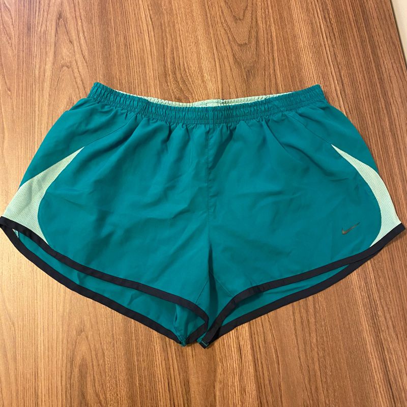 Shorts de Corrida Nike Shorts Feminino Nike Usado 88190564 enjoei