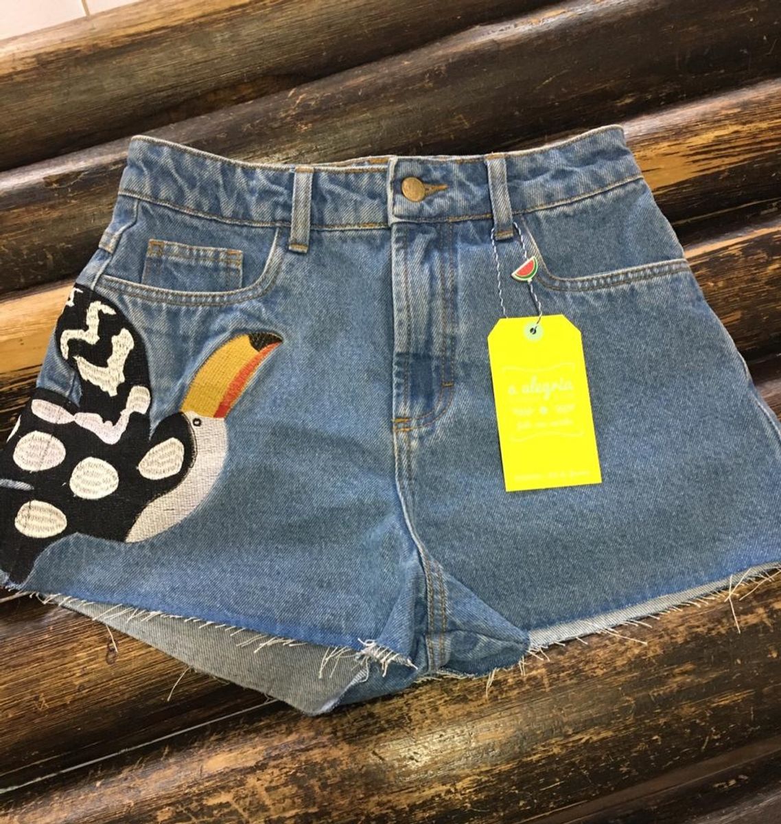 short jeans com bordado