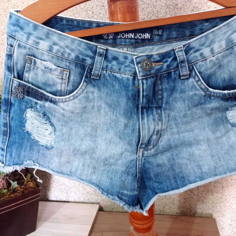 Vendida pro Dono do Morro  Roupas, Shorts jeans feminino, Roupa com shorts  jeans