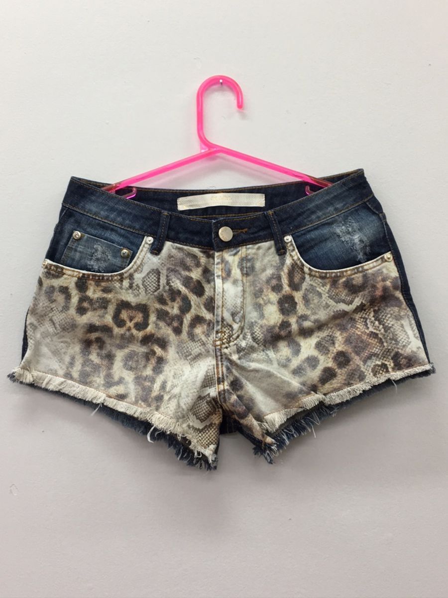 short de oncinha jeans