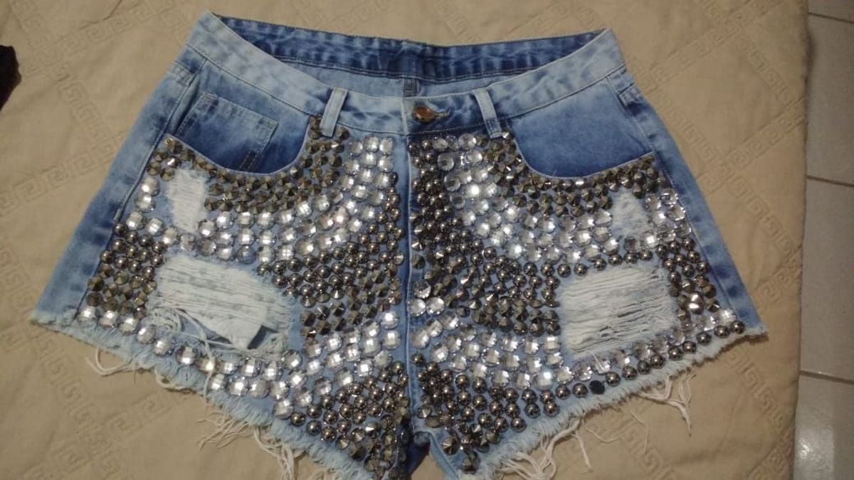 shorts jeans com pedraria