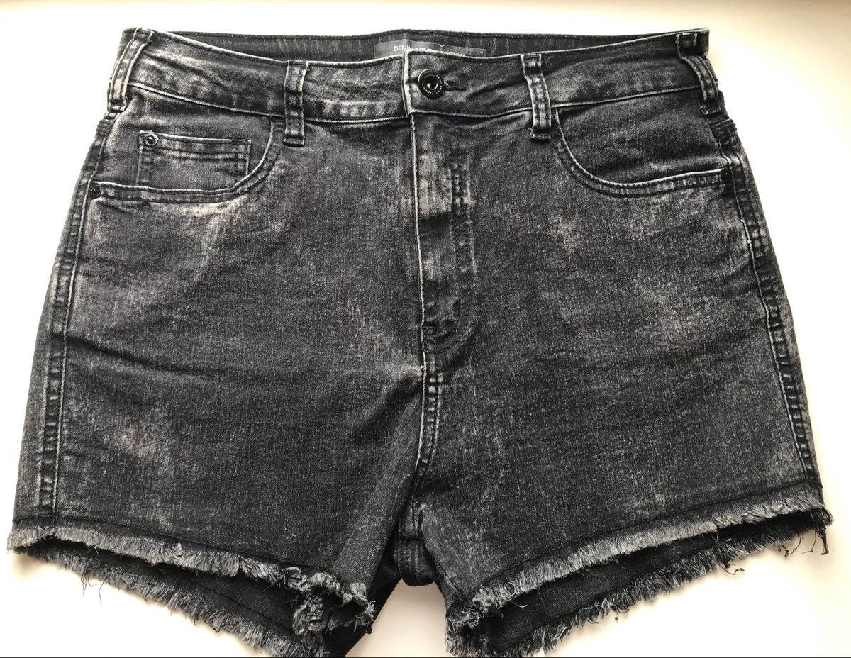 short cintura alta jeans preto