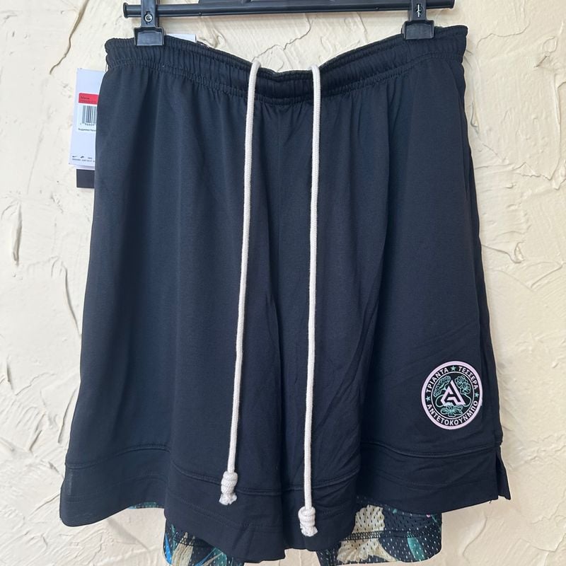 Nike antetokounmpo sale shorts