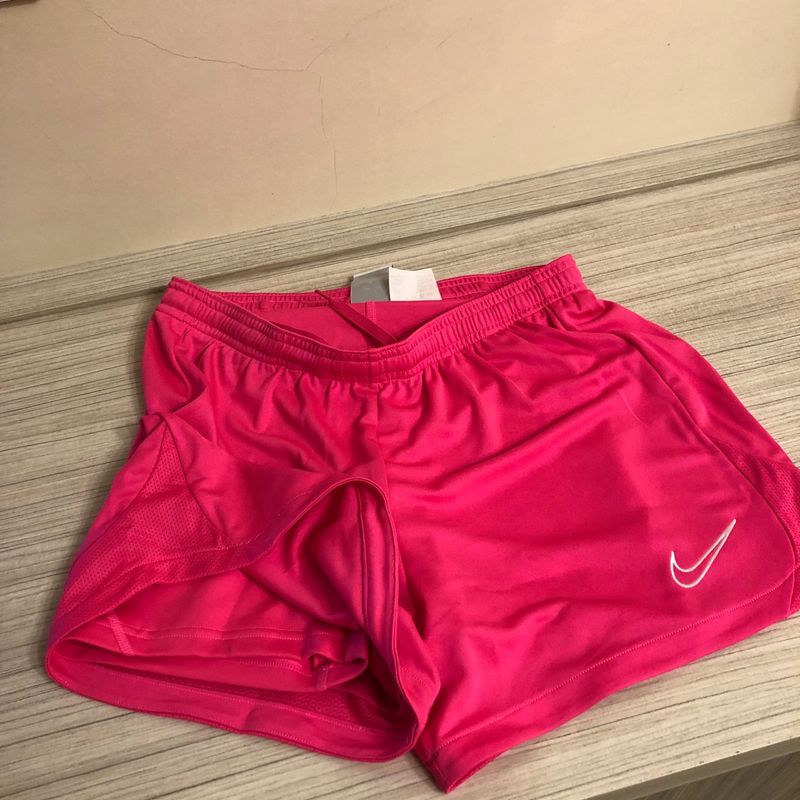 Hot pink nike sales shorts