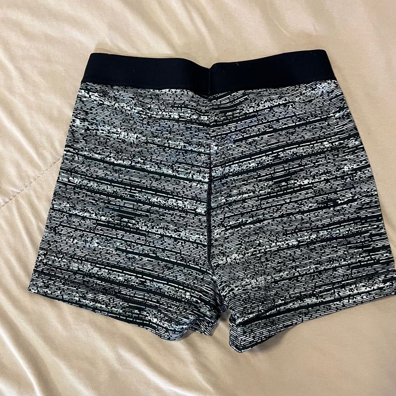 Nike pro cheap patterned shorts