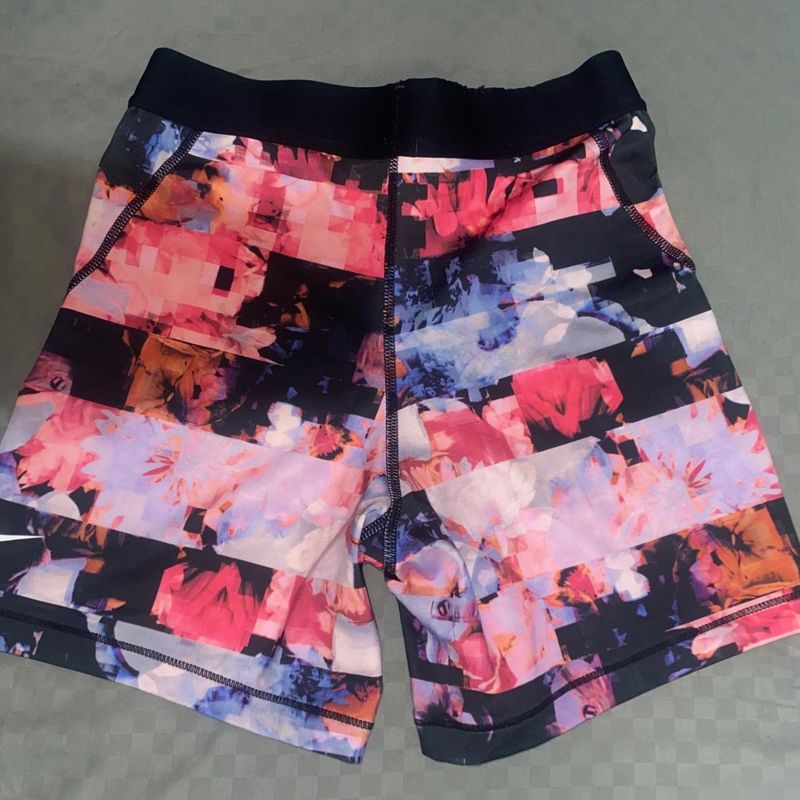 Nike pro 2025 floral shorts