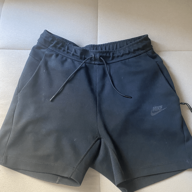 Nike tech sales fleece black shorts