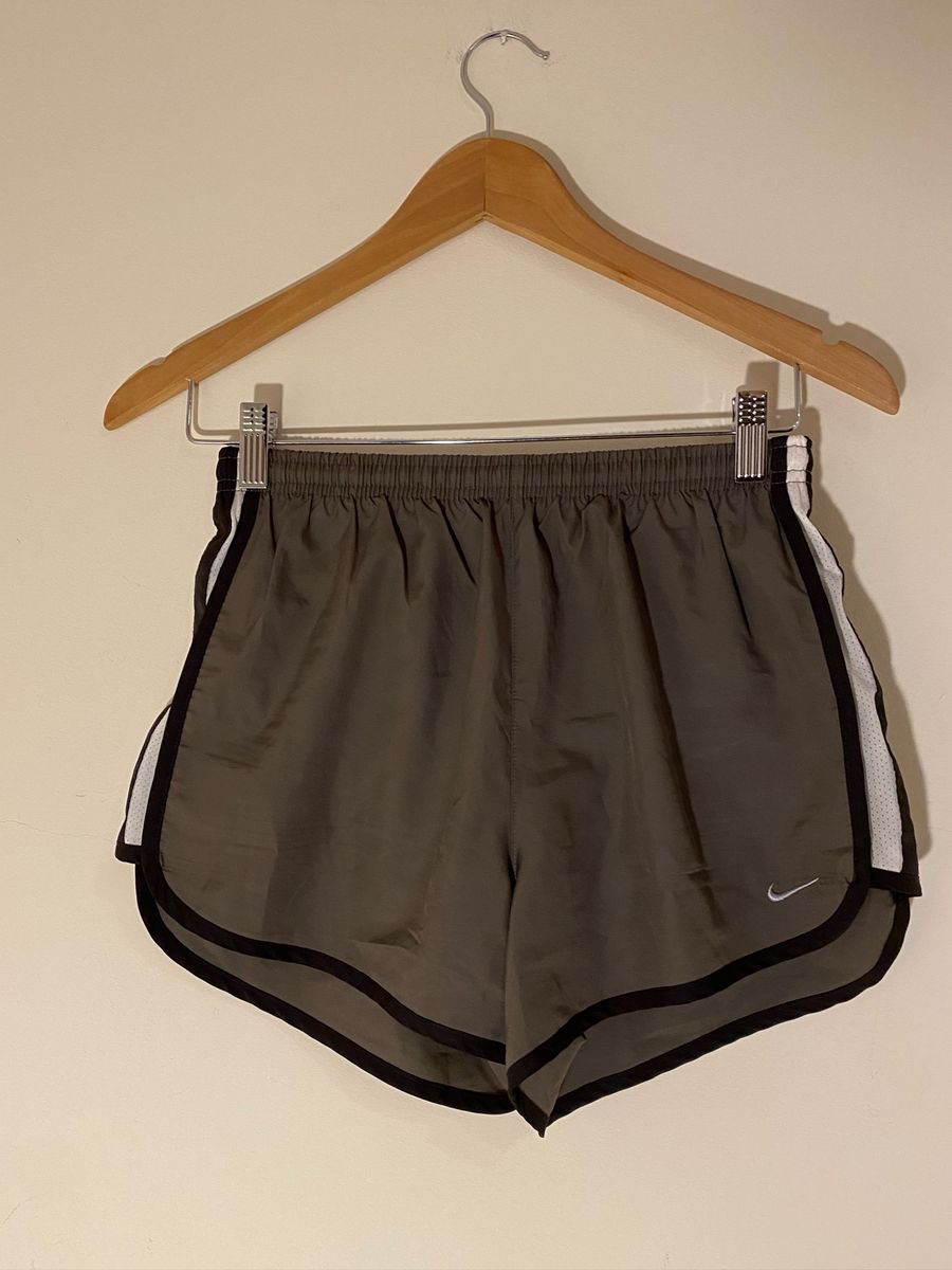 short tactel nike feminino