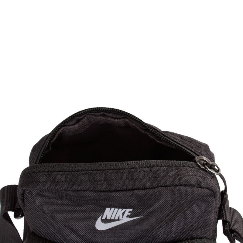 Black nike best sale air max bag