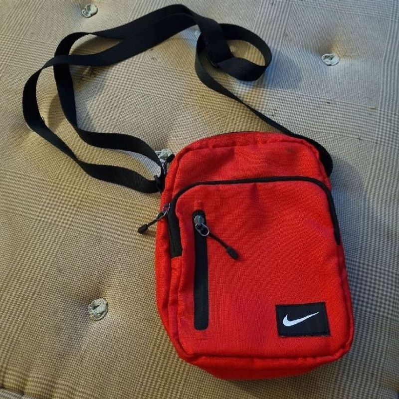 Nike sling store bag red