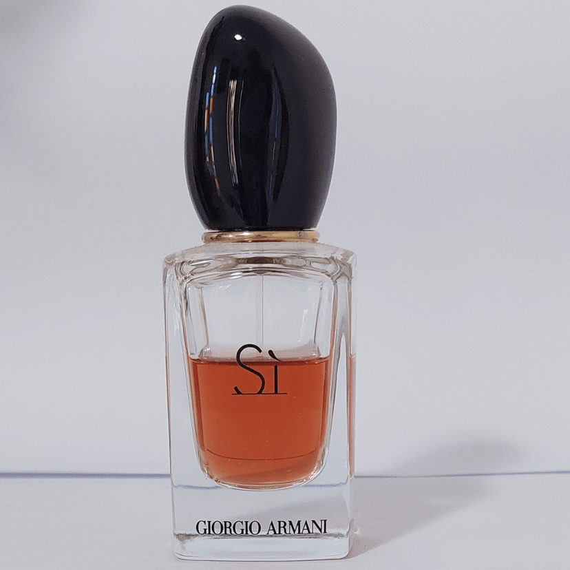 Sí Giorgio Armani Eua de Parfum 30ml | Perfume Feminino Giorgio Armani  Usado 83449903 | enjoei