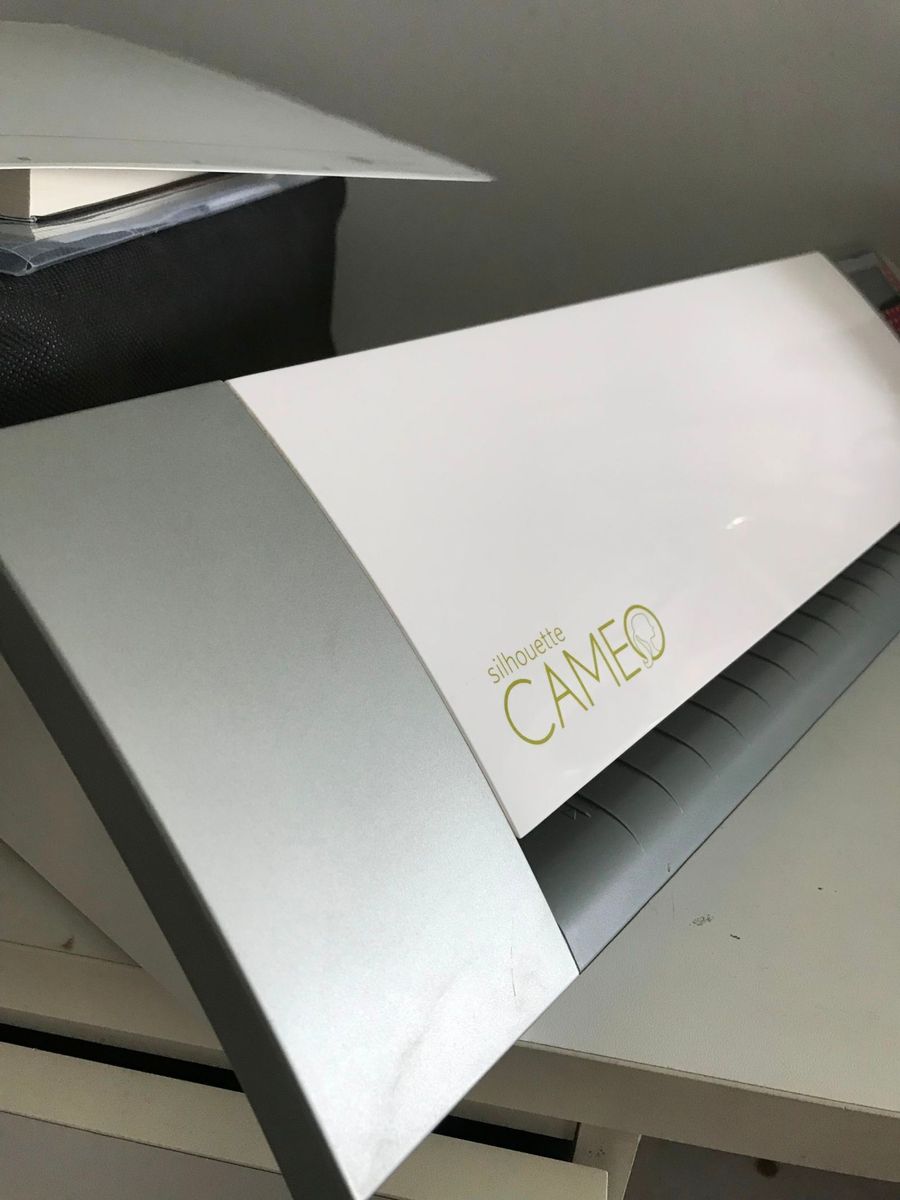 Silhouette Cameo 1 [usada] Item Info & Eletro Silhouette Cameo Usado
