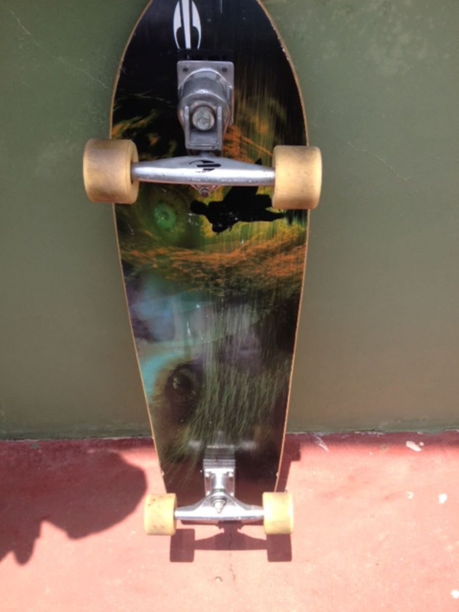 Skate Longboard Carver Mormaii Simulador Surf Roupa Esportiva