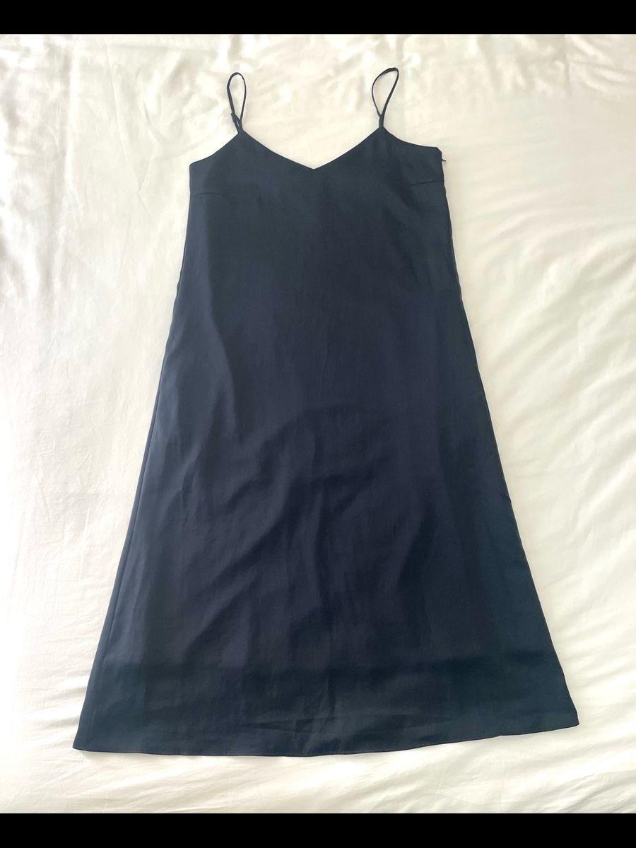 Slip Dress da Uniqlo Vestido Feminino Uniqlo Usado 74975176 enjoei