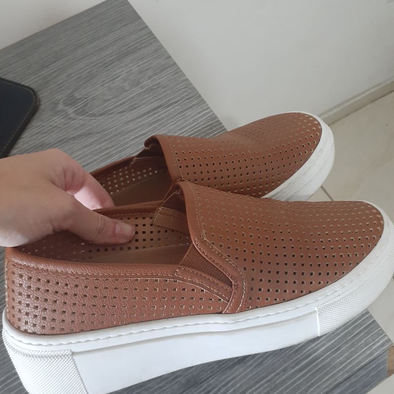 Corello store slip on