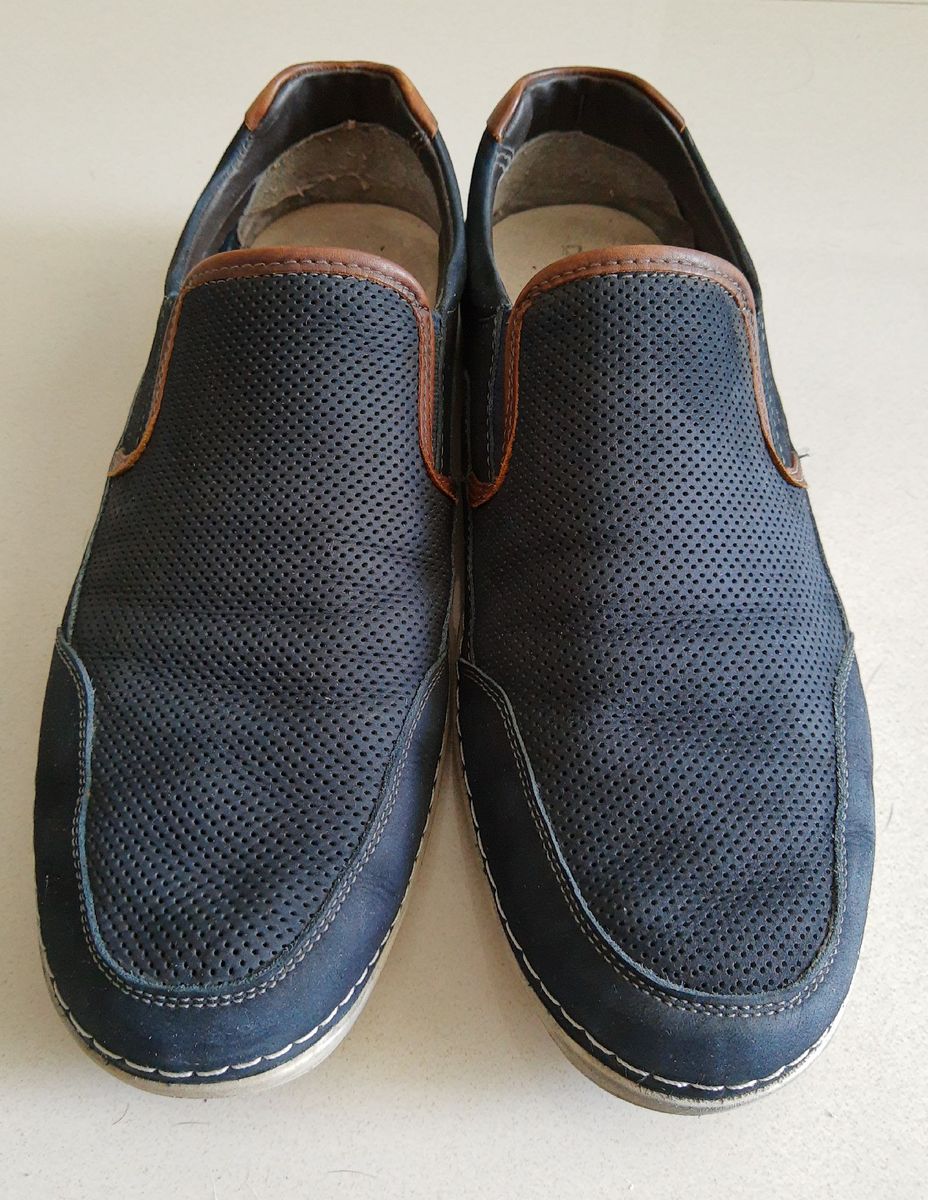 slip on democrata couro