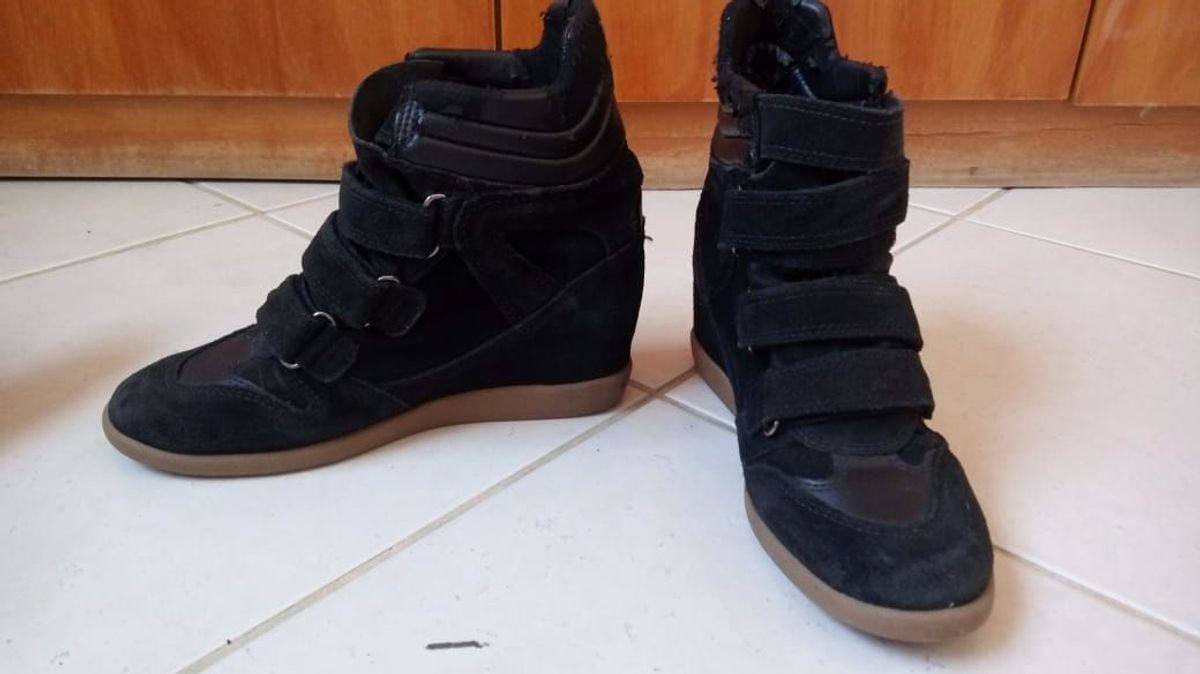 sneaker feminino arezzo