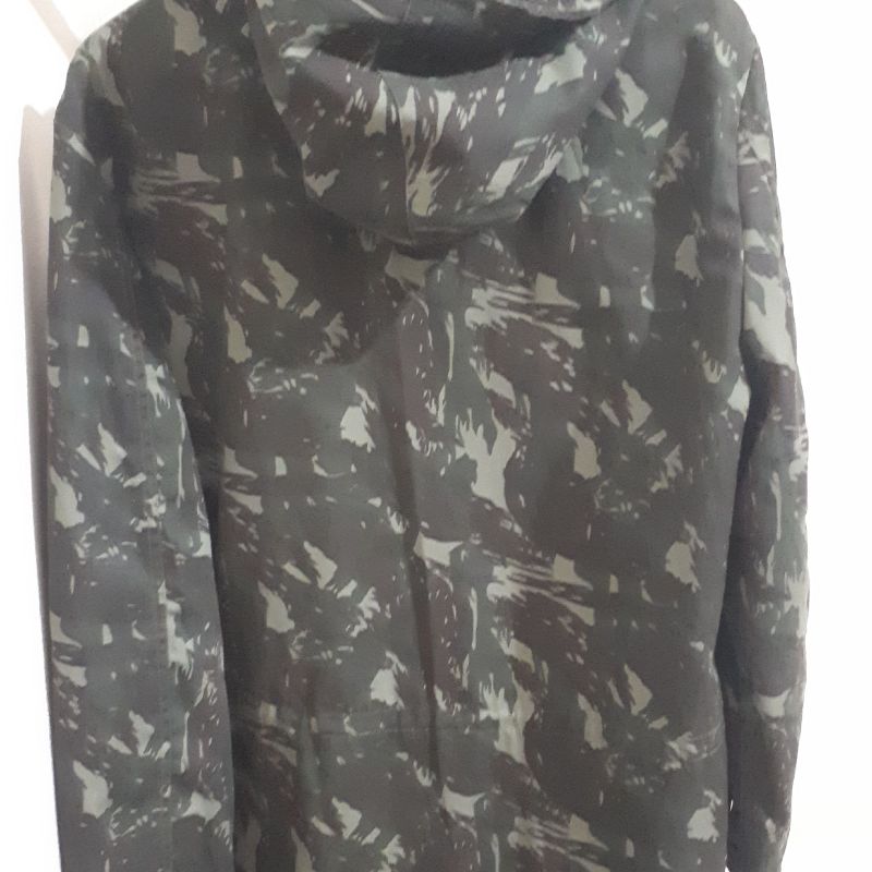 Sobretudo camuflado sale masculino