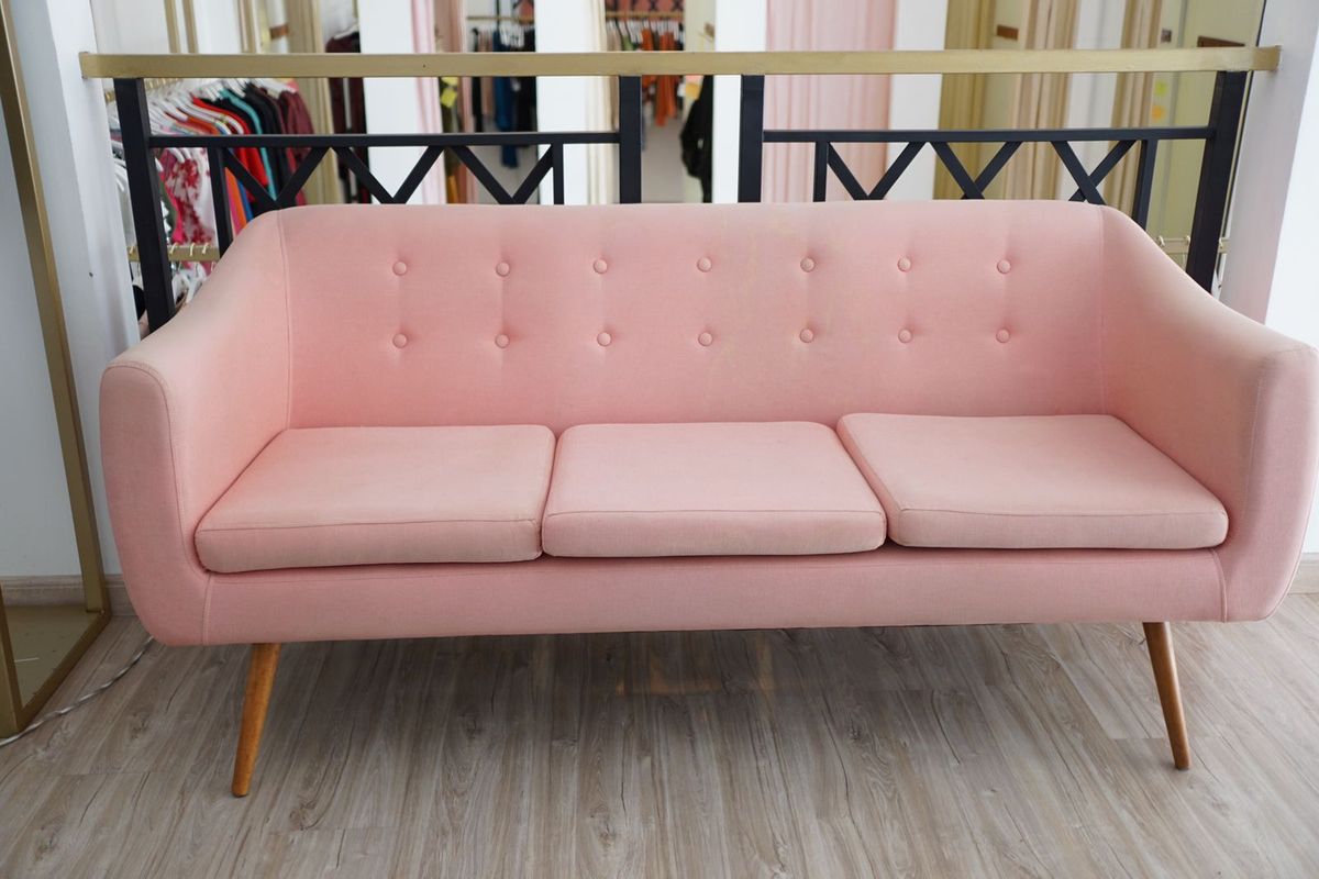 Sofá 3 Lugares Rosa de Linho Sofá Usado 75122172 enjoei