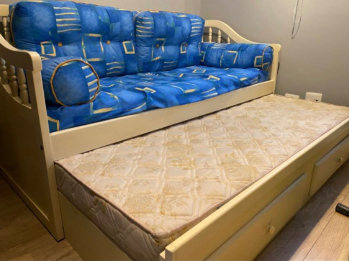 Sofá Cama em Madeira Maciça Sofá Usado 77475579 enjoei