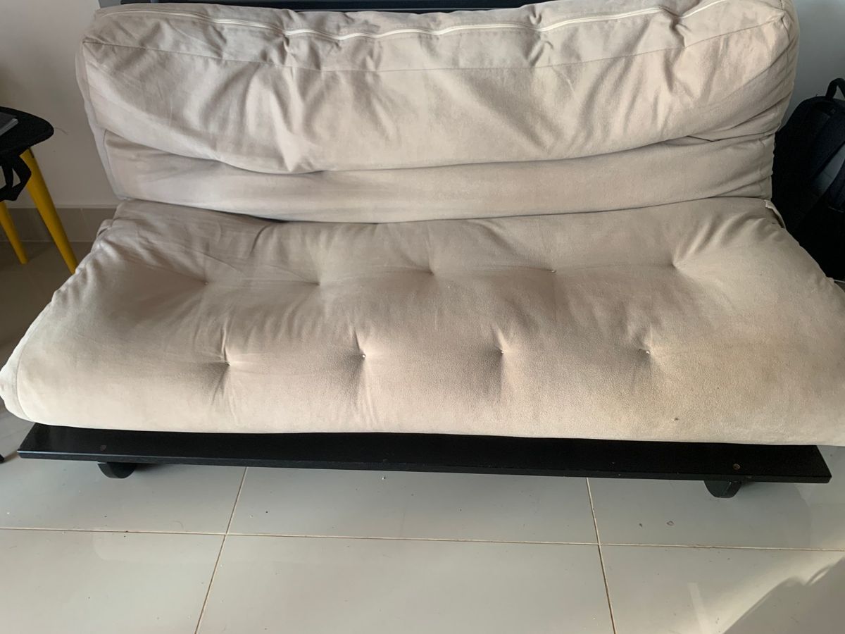 Sofa Cama Futon Bege Sofá Futon Usado 76015472 enjoei