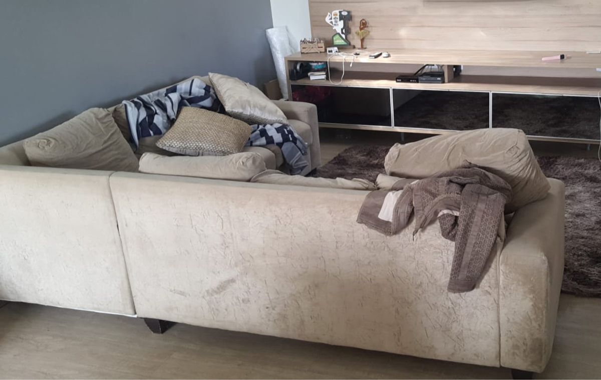 Sofá Formato em L em Suede Sofá Usado 76408157 enjoei