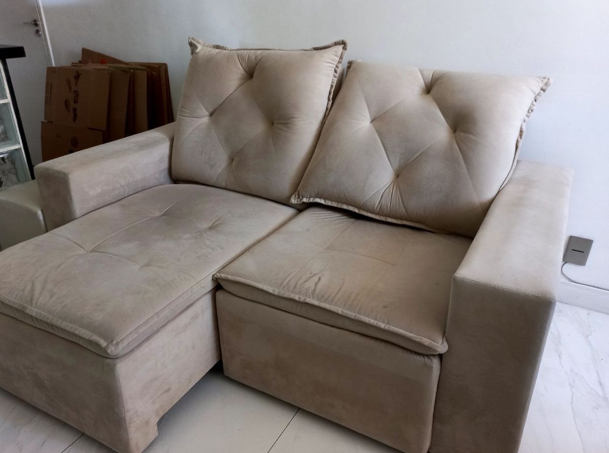 Sofá Retratil Bege Sofá Eu Nao Conheco A Marca, Nao Achei Etiqueta No