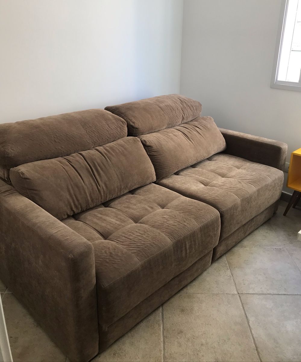 Sofá Retrátil Marrom Grande Sofá Estofados Marcante Usado 42399496
