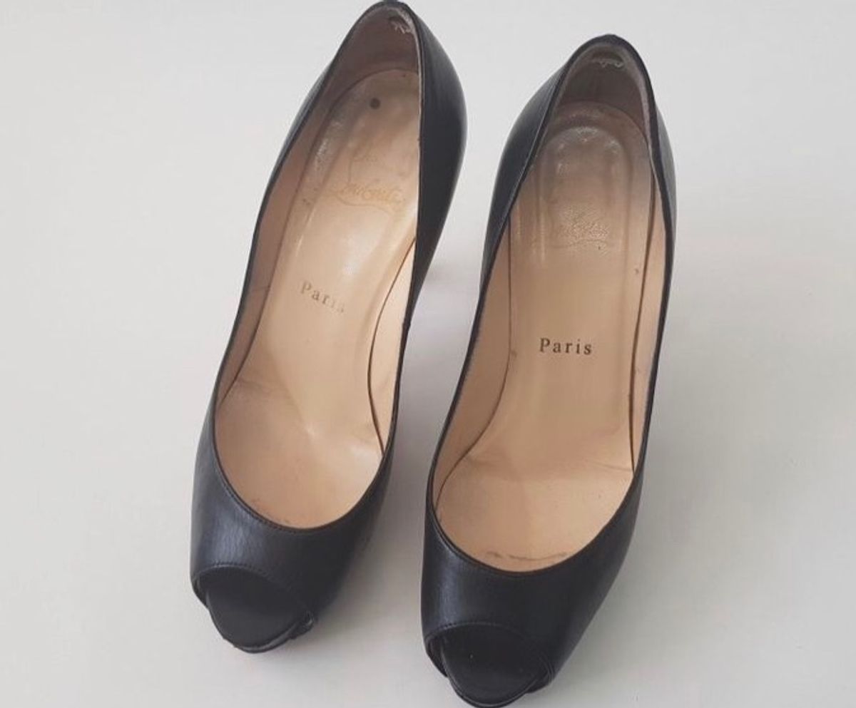 tenis louboutin sola vermelha