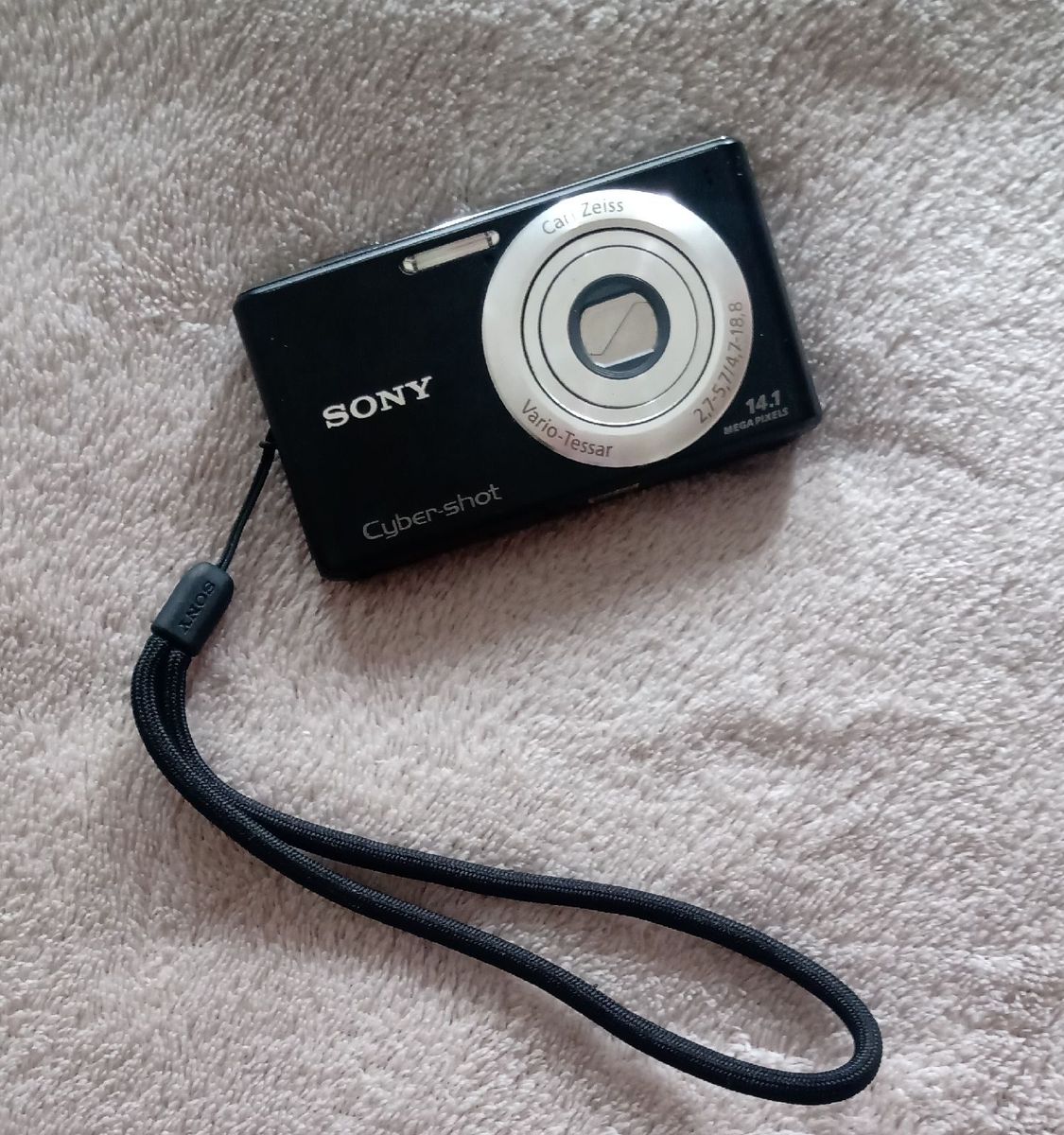 Sony Cybershot 14.1 Mega Pixels Máquina Fotográfica Digital Sony