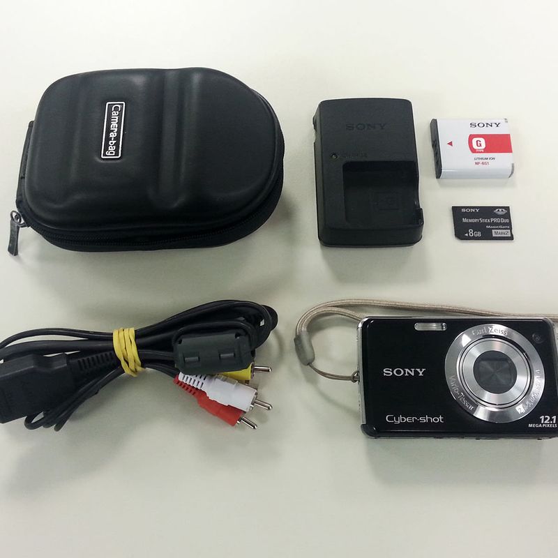 Sony Cyber-Shot Dsc-W220 12.1 Mega Pixels | Máquina Fotográfica