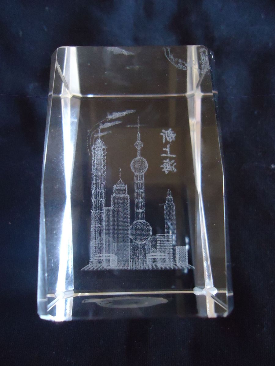 Souvenirs de Cristal Laser 3d Shangai China Item de Decoração Cristal Laser 3d Usado 37993668