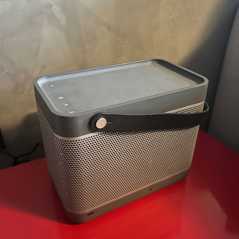 Bang&Olufsen スピーカー　Beolit 12 Speaker Wi-Fi Bang &Amp; Olufsen Beolit 12 | Bang & Olufsen