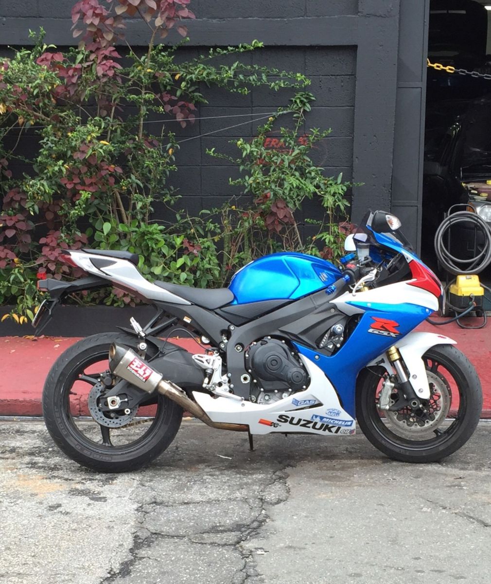 Suzuki srad 750