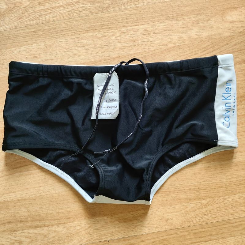 Tam M Sunga Calvin Klein  Moda Praia Masculina Calvin Klein Nunca