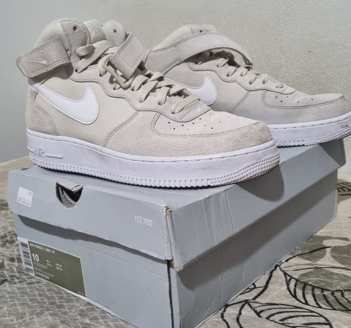 Nike air force 1 mid store size 7